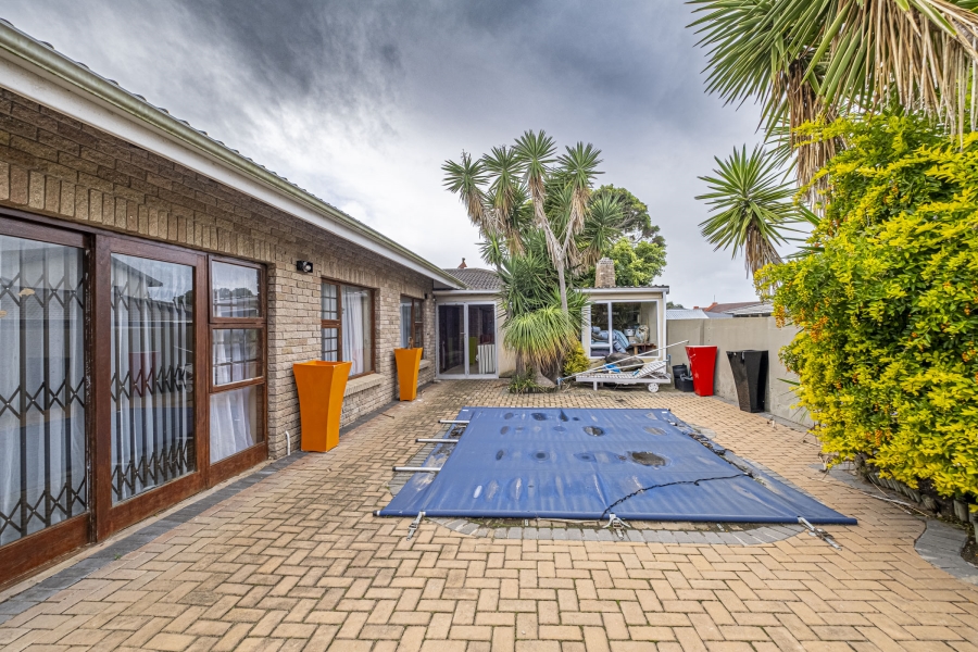 3 Bedroom Property for Sale in Seaview Eastern Cape